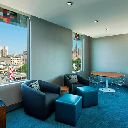Aloft Hotel Milwaukee Downtown Bagian luar foto