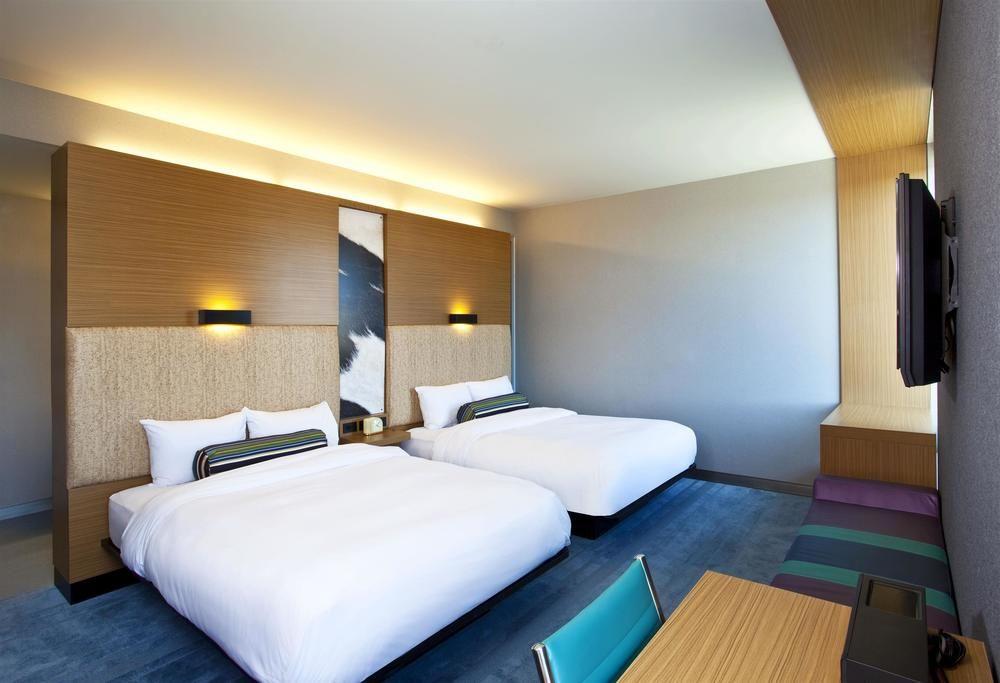 Aloft Hotel Milwaukee Downtown Bagian luar foto