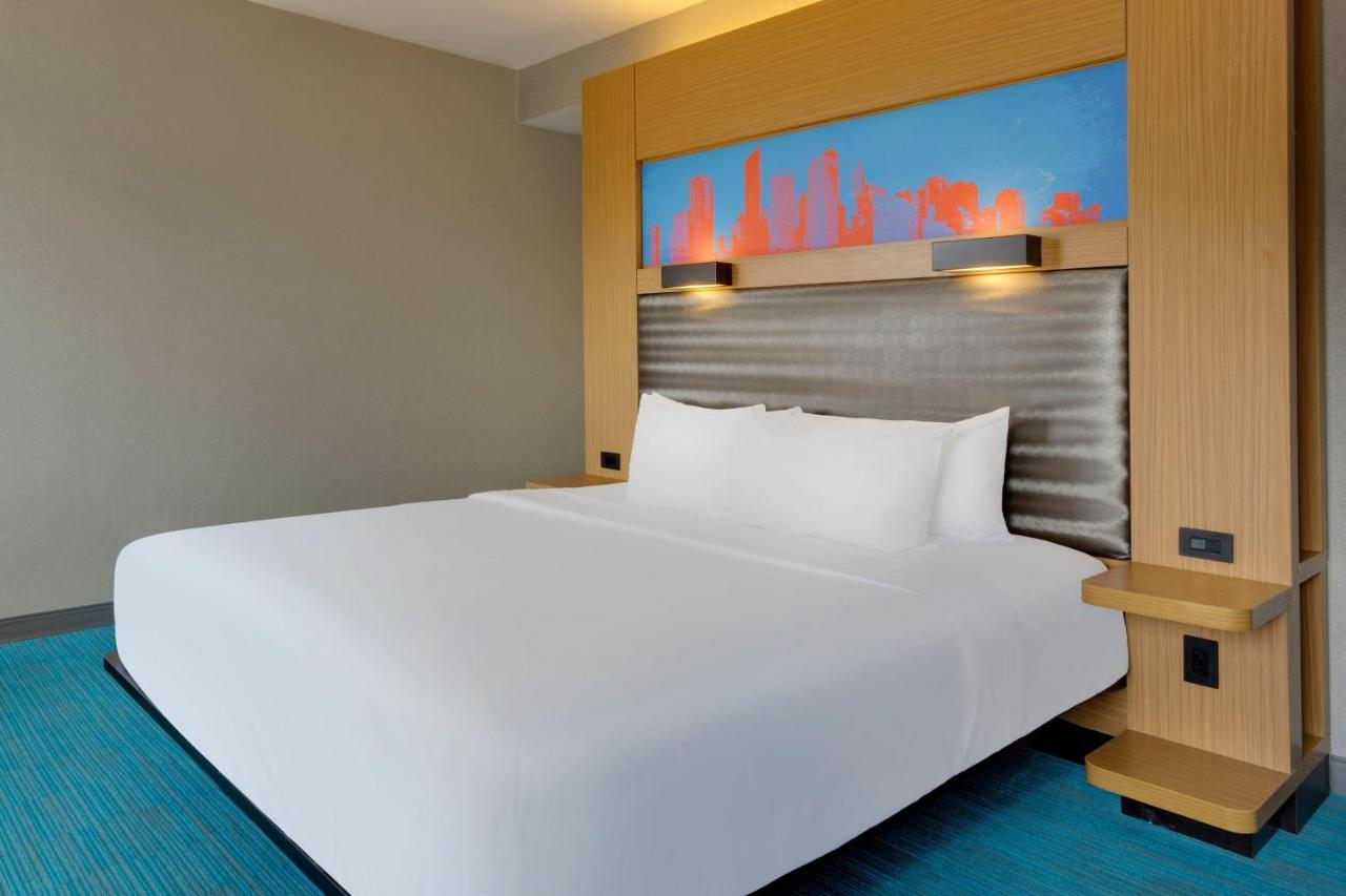 Aloft Hotel Milwaukee Downtown Bagian luar foto