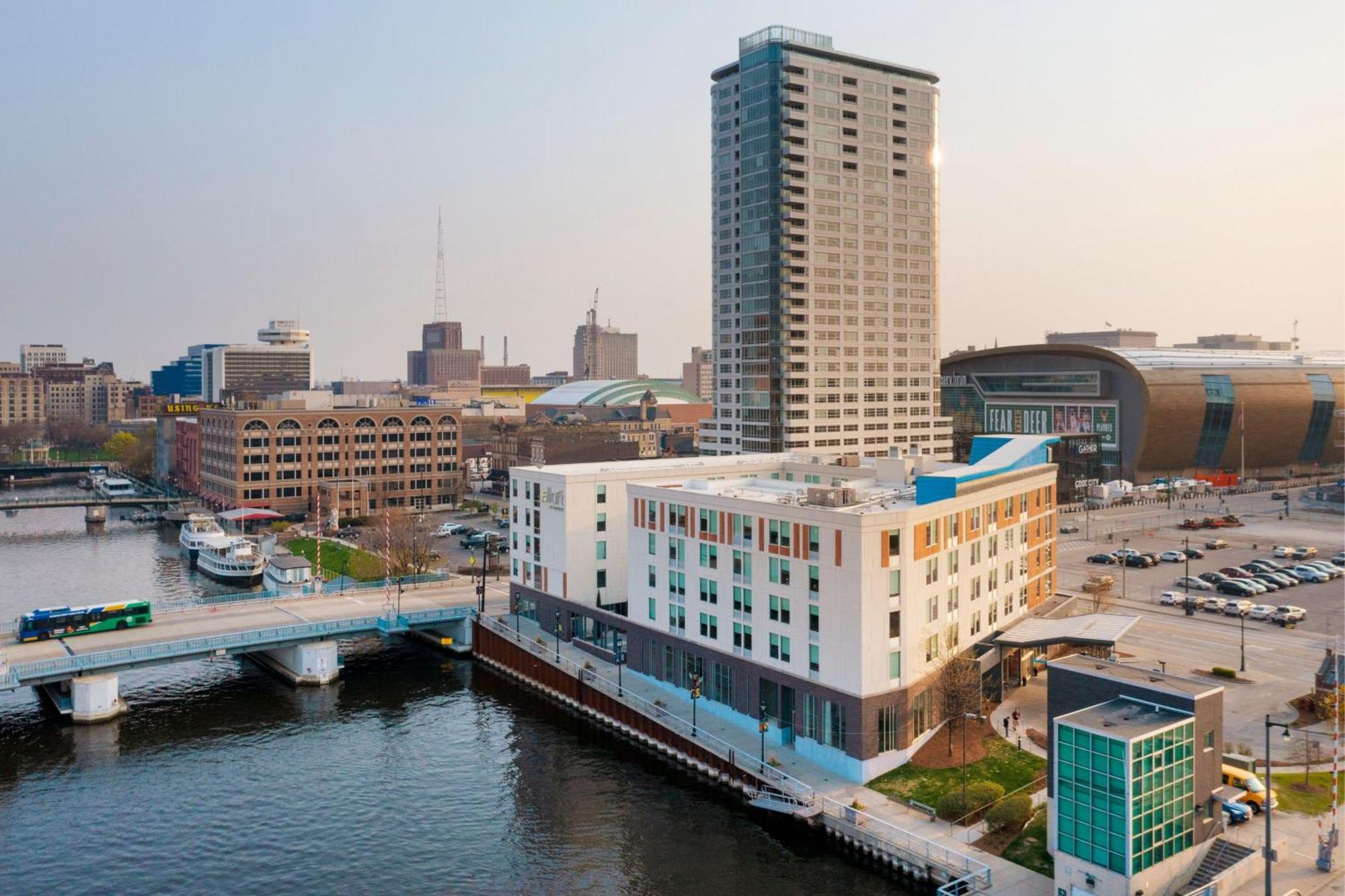 Aloft Hotel Milwaukee Downtown Bagian luar foto
