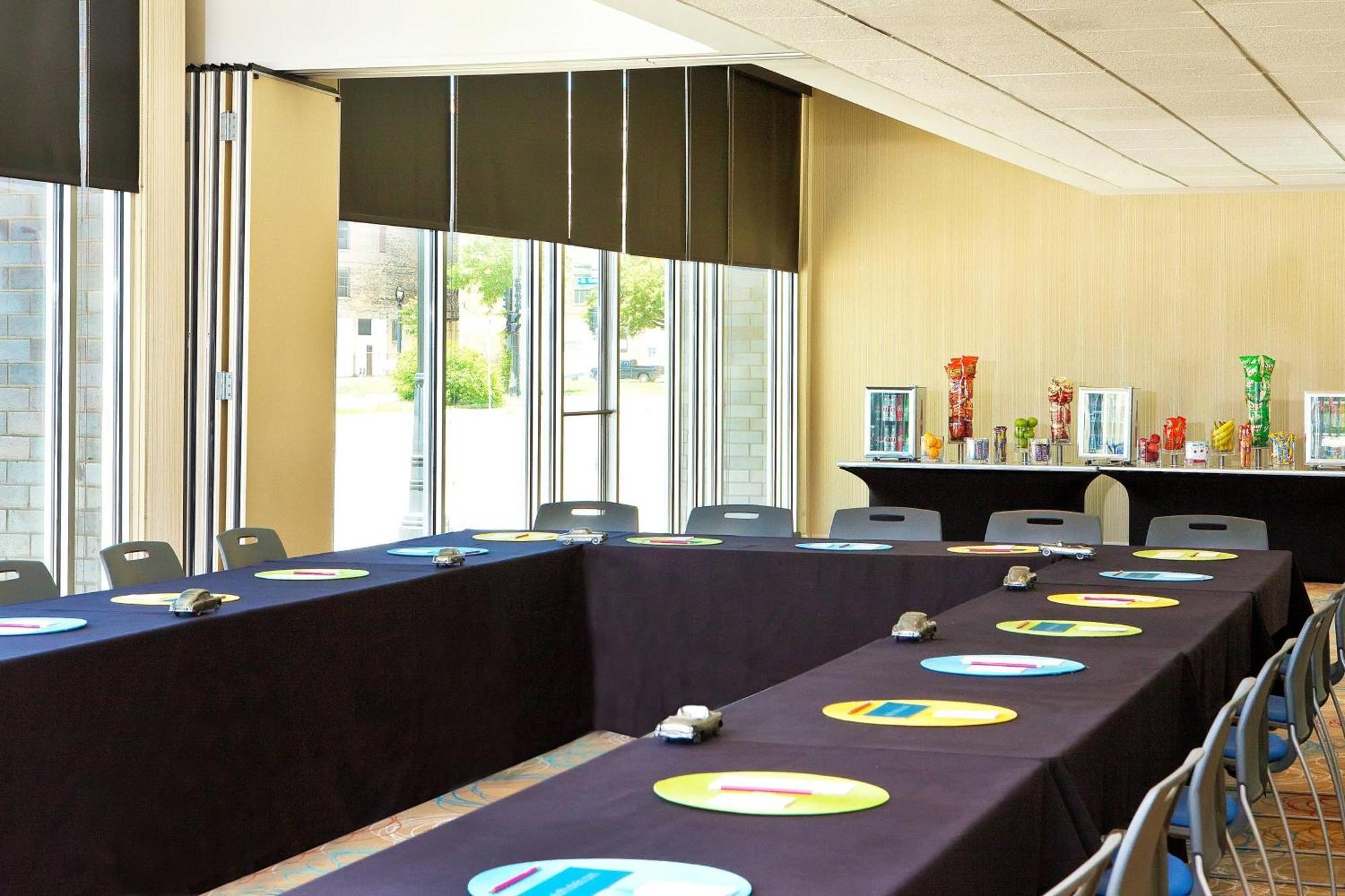 Aloft Hotel Milwaukee Downtown Bagian luar foto