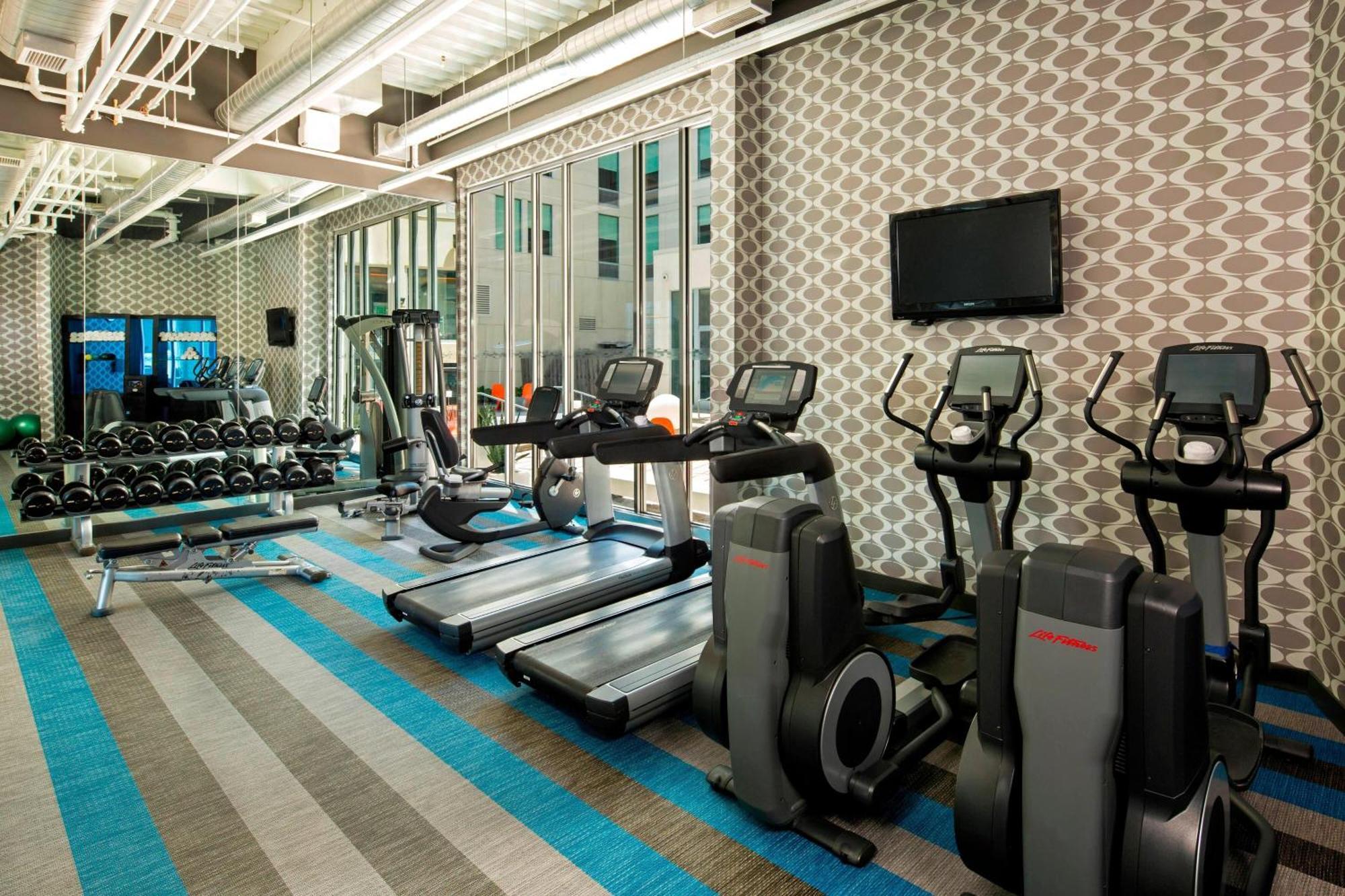Aloft Hotel Milwaukee Downtown Bagian luar foto